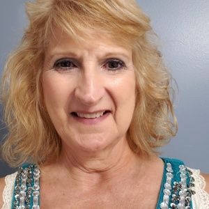 Meet your Posher, Deb